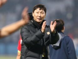 Kim Sang Sik Kesal Vietnam Tak Dapat Tendangan penalti dari Hakim Laga Laga