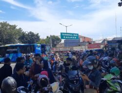 Polisi Alihkan Lalu Lintas Jalan Arah Ragunan Jaksel Imbas Macet Parah