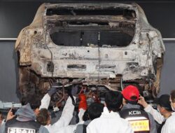 Padamkan Kendaraan Pribadi Listrik Terbakar Tak Ampuh Pakai Air, Butuh APAR Khusus