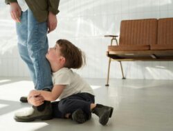 7 Trik Menghadapi Anak Tantrum, Tak Wajib Marah-marah