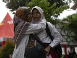 Haru Biru Melepas Siswa ke Sekolah Rakyat Jakarta