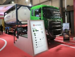 UD Trucks Serahkan 9 Unit Quester ke Perusahaan Logistik Surabaya