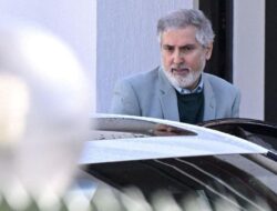 Momen Dubes Iran ‘Angkat Kaki’ usai Diusir Australia