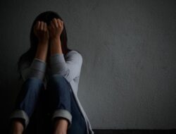 Kena Mental gegara Gagal Ujian, Wanita Kurung Diri di Kamar Selama 26 Tahun