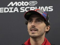 Legenda MotoGP Lihat Bagnaia Mendingan Jadi Pembalap Honda