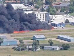 Pesawat Kecil Tabrakan di Bandara Montana AS, Picu Kebakaran