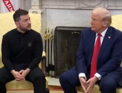 Momen Trump dan Reporter Gedung Putih Puji Outfit Zelensky