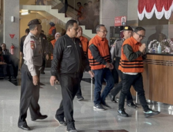 Pakai Rompi Oranye dan Menangis di KPK, Noel Ebenezer Jadi Tersangka