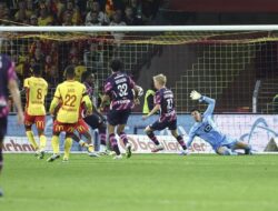 Reaksi Manajer Lille usai Debut Pahit Calvin Verdonk