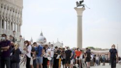 Patung Singa Bersayap Legendaris Venesia Ternyata Buatan China