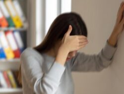 Wanita Ini Alami Serangan Stroke di Usia 20, Penyebabnya Tak Terduga