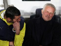 Mourinho Tinggalkan Utang Rp14 Miliar ke Fenerbahce