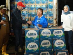 Danone Indonesia Gerak Unggul Salurkan Bantuan ke Korban Bencana Banjir Tapteng