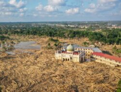Bantuan Dikirim via Sungai Jangkau Desa Terisolir di Aceh Tamiang