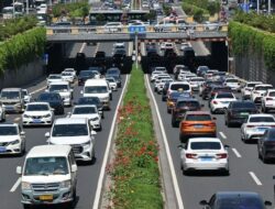 China Izinkan Kendaraan Pribadi Otonom Level 3 Dikendarai di Jalan Umum