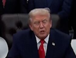 Trump Respons Foto-foto Circle Epstein yang Dirilis Partai Demokrat