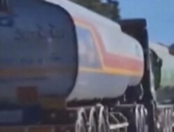 Pertempuran Menegang, Thailand Putus Jalur Pasokan Bahan Bakar ke Laos