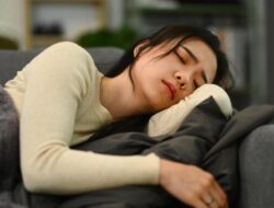 Butuh Tidur Berapa Lama untuk Menurunkan Berat Badan? Ini Temuan Riset Ilmiah