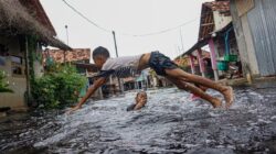 Tanggul Sungai Bremi Jebol Picu Bencana Banjir di Pekalongan