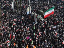 Negara-negara Mulai Minta Warganya di Iran Angkat Kaki, Bagaimana RI?