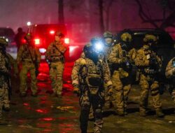 Petugas ICE AS Paksa Masuk Kantor Konsulat Ekuador, Quito Ketidaksetujuan