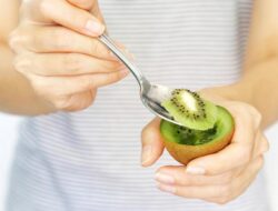 Sulit Tidur? Coba Konsumsi Buah Ini Biar Tidur Lebih Nyenyak