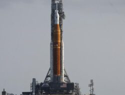 NASA Tunda Peluncuran Misi Bulan Artemis II, Ini Penyebabnya