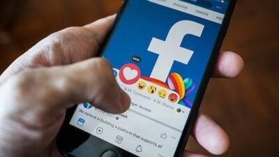 Facebook Menguji Tampilan Video Layar Penuh Mirip TikTok