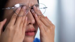 Pantang Kucek saat Mata Kelilipan! Dokter Jelaskan Pertolongan Pertama Paling Berkualitas